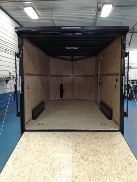 CM 7.5x14 Slope V-Nose Interior