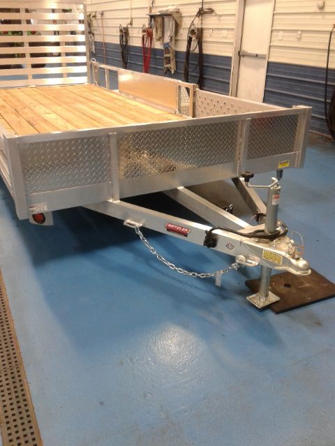 Metzler Trailer 82x16 Side Load ATV Trailer Front Metzler Trailer 82x16 Side Load ATV Trailer Front