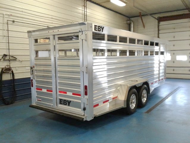 EBY Maverick Gooseneck Trailer Rear - Metzler Trailer EBY Maverick Gooseneck Trailer Rear - Metzler Trailer